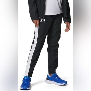 NWT Boys Under Armour joggers, size YXS